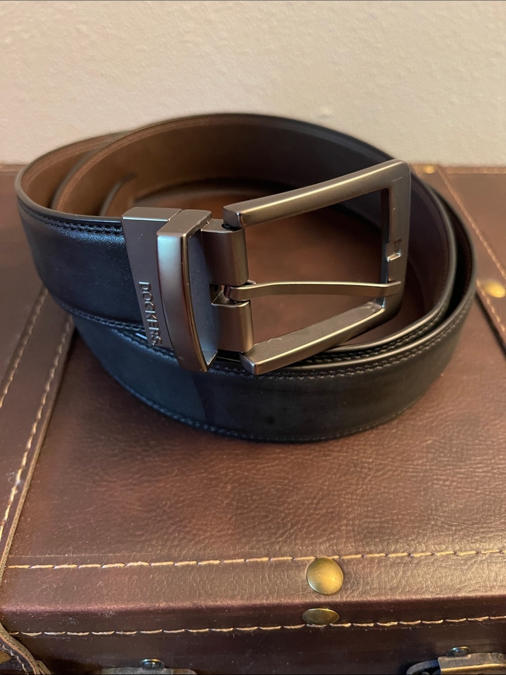 Dockers Black Leather Belt with Metallic Buckle
